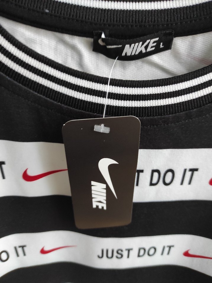 Nike Renkli Baskılı Erkek Tişört - Görsel 3