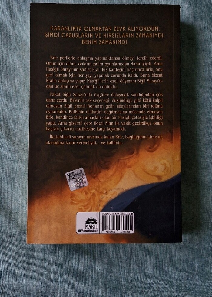 İÇİ BOŞ YEMİNLER (KARTON KAPAK) - Görsel 2