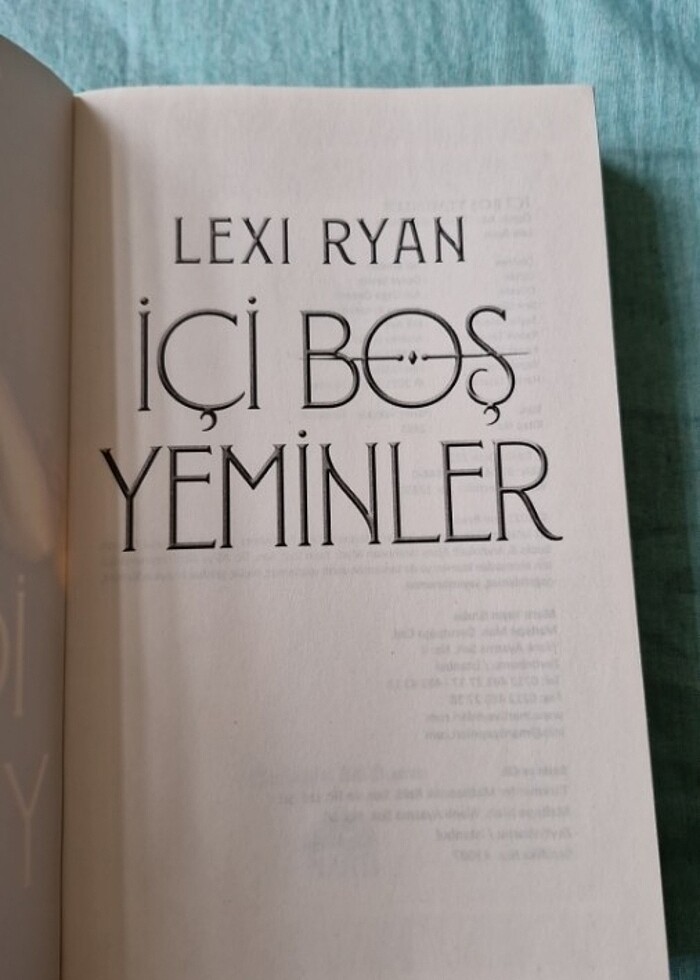 İÇİ BOŞ YEMİNLER (KARTON KAPAK) - Görsel 3