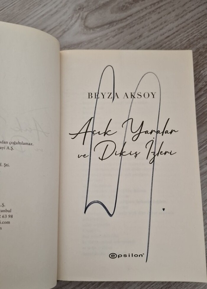 AÇIK YARALAR VE DİKİŞ İZLERİ (İLK BASKI) (KARTON KAPAK VE İMZALI - Görsel 4