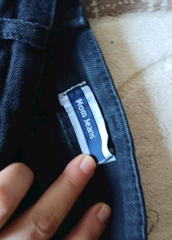 Siyah Kemerli Bol Kesim Kadın Kot Pantolon - Görsel 4