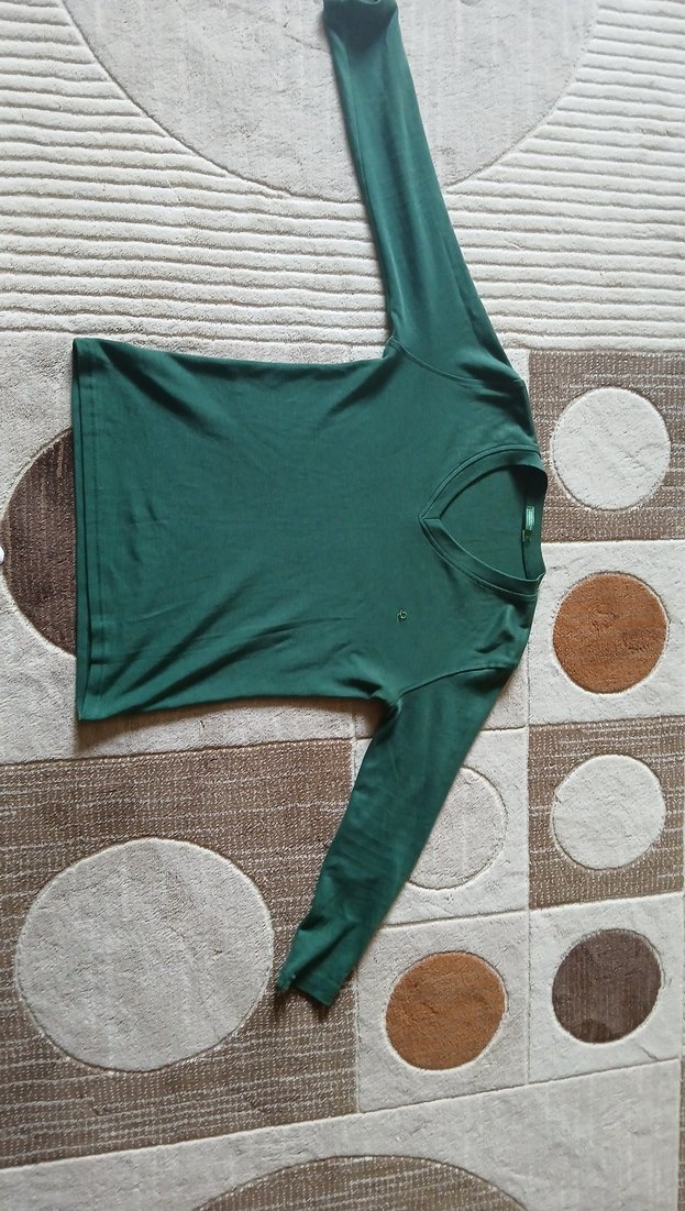 Yeşil V yaka bayan tişört - Görsel 2