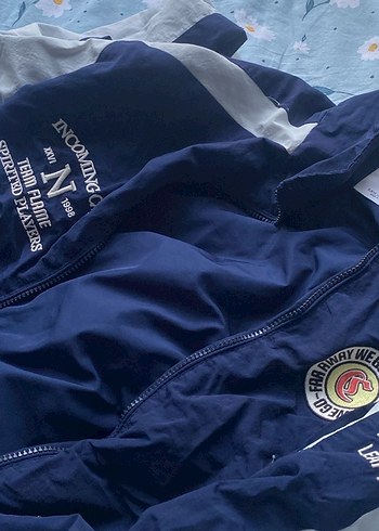 Lacivert Atletik Kesim Kadın Yağmurluk - Görsel 4