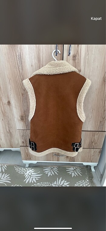 Bershka Yelek small-medium arası