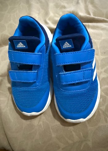 26 Beden Erkek Çocuk Mavi Adidas Spor Ayakkabı