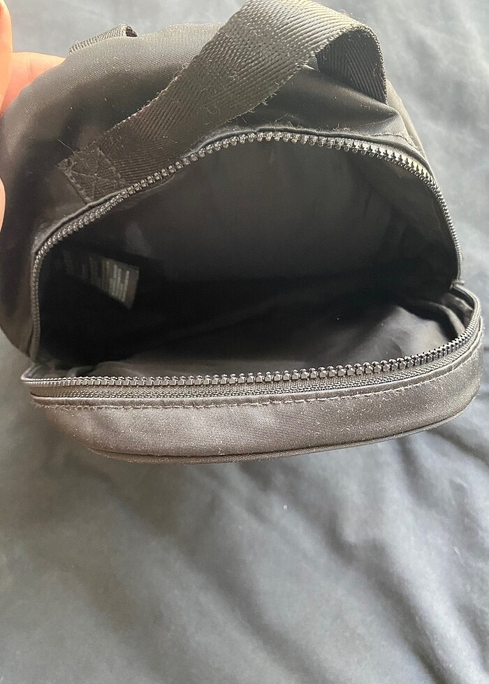 h&m küçük sırt çantası - Görsel 3