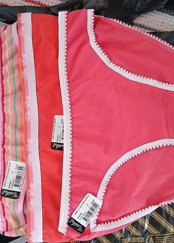 TUTKU MARKA Renkli Külot 4 adet 100 TL tane 25 TL