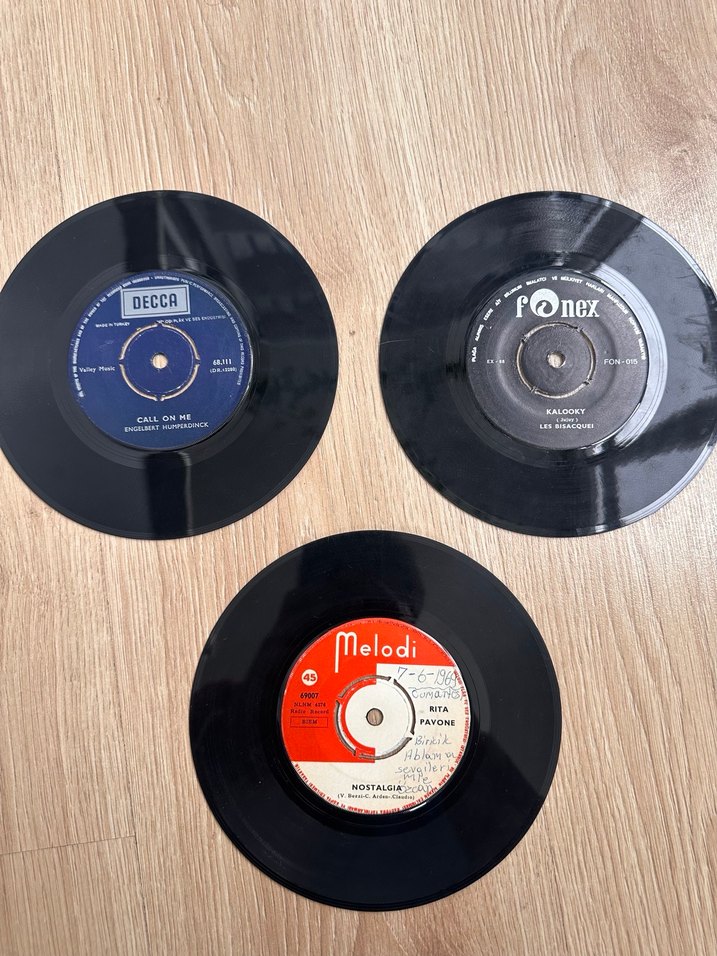 3 Adet Yabanvı 45 lik Plak Yüksek Kondisyon - Görsel 2