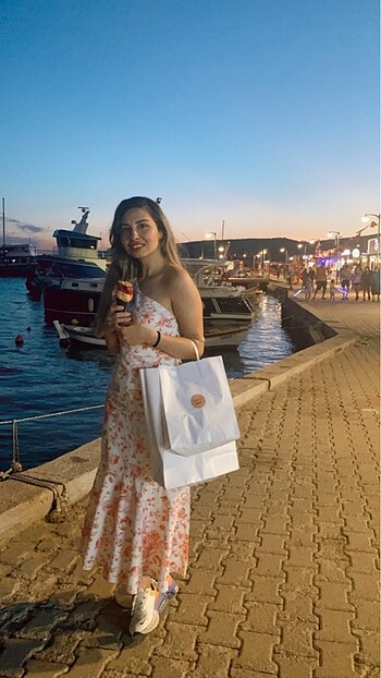s Beden beyaz Renk Butikten alınan yazlık şahane kalıp bayramlık elbise