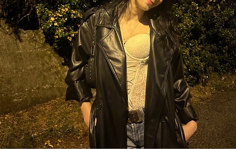 deri trenchcoat