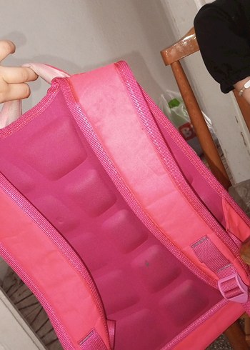 Pullu Taç ve Yıldız Detaylı Pembe Okul Çantası - Görsel 3