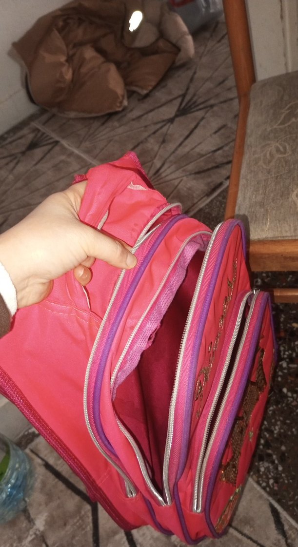 Pullu Taç ve Yıldız Detaylı Pembe Okul Çantası - Görsel 2