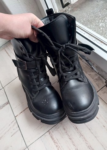 32 kız çocuk Siyah Deri Rock Punk Bot - Görsel 3