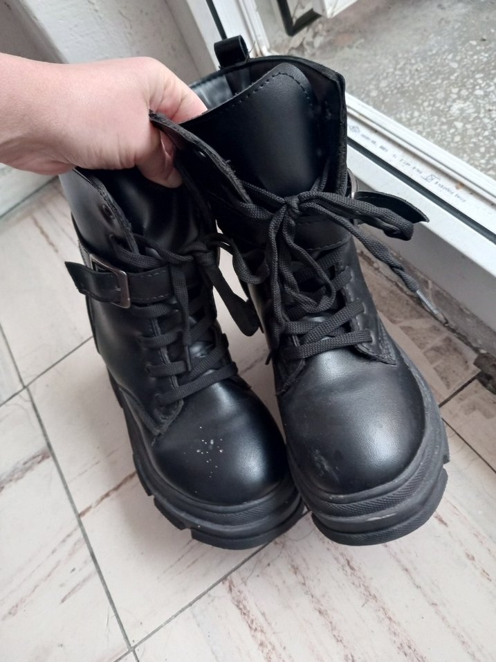 32 kız çocuk Siyah Deri Rock Punk Bot - Görsel 3