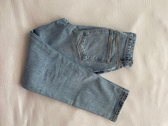 ZARA MOM JEAN