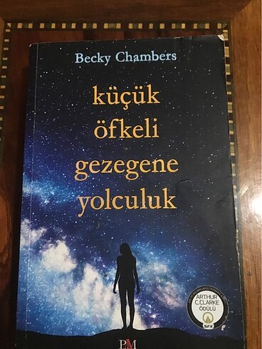 Becky chambers kitabı bilim kurgu