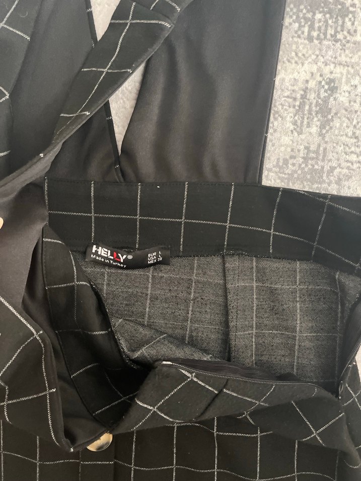 Düğmeli Siyah Kareli Midi elbise - Görsel 4