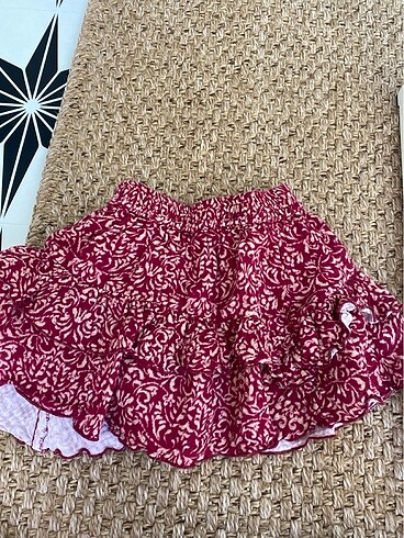 5 Yaş Beden bordo Renk Zara şort etek 4-5-6 yaşa uygun