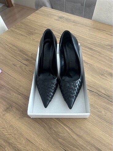 Siyah stiletto