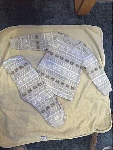 H&M H&M polar takım 9-12 ay