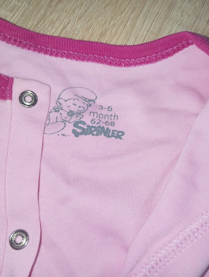 Pembe Desenli Düğmeli Bebek Tulum ve Triko Bere - Görsel 3