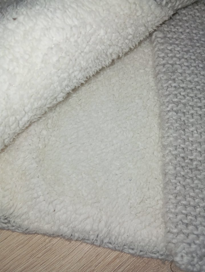 Kız Çocuk Gri Örgü Kapüşonlu Hırka - Görsel 3