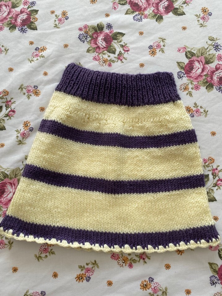 Uzun Mor Çizgili Triko Süveter ve Etek Takımı - Görsel 3