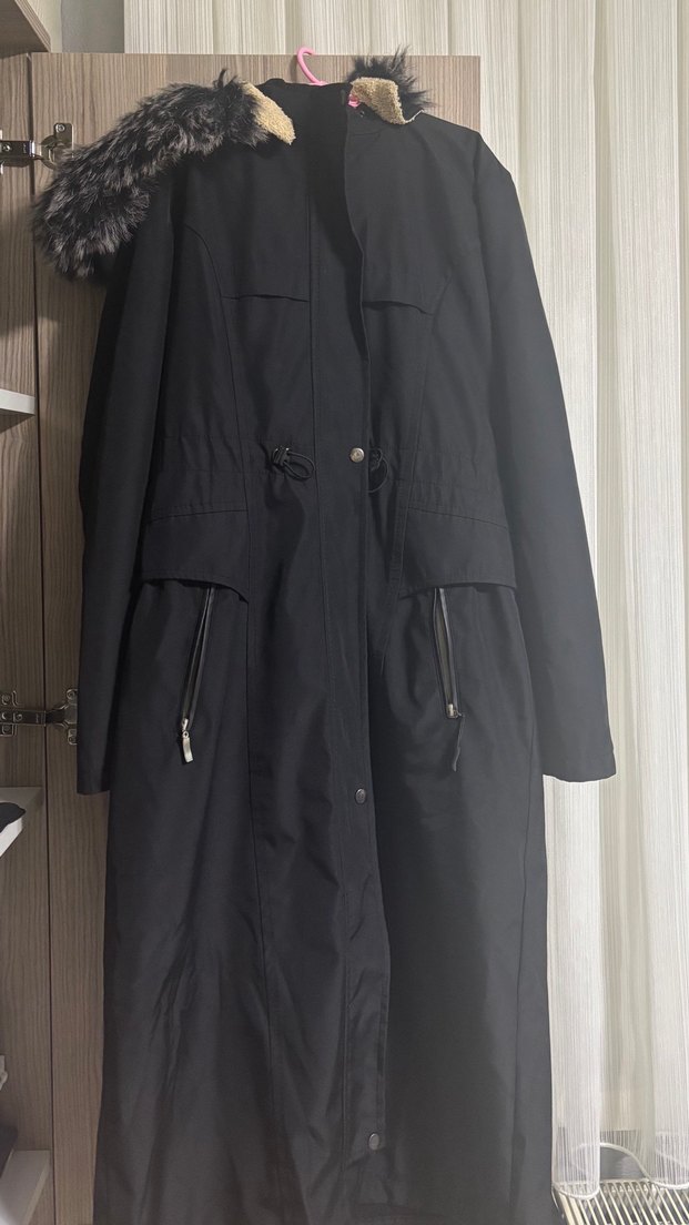 Kürklü Siyah Uzun Kadın Ceket - Görsel 2