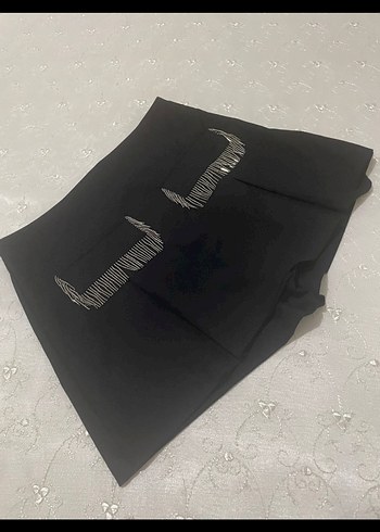 Taş detaylı Siyah Piliseli Mini şort etek - Görsel 3