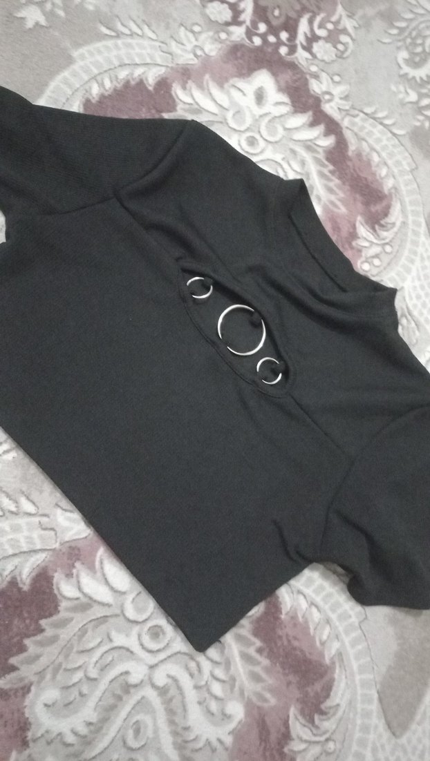 Kadın Siyah Kısa Kollu Crop Top - Görsel 3