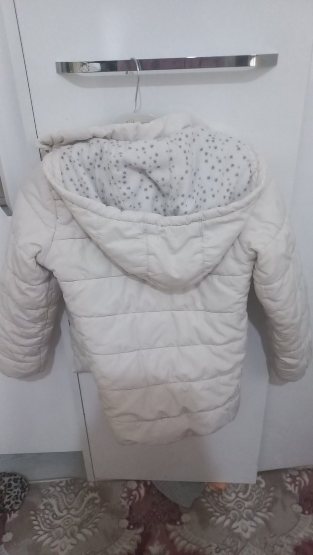 Beyaz Düğmeli Kız Çocuk Mont - Görsel 4