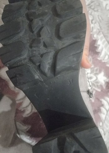 Gri Süet Fermuarlı Kadın Dolgu Topuk Bot - Görsel 3