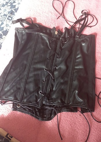 Siyah Deri Gotik Strappy Büstiyer - Görsel 3