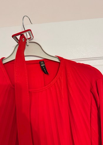Kırmızı Uzun Salaş piliseli Elbise - Görsel 4