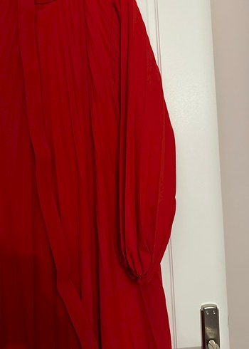 Kırmızı Uzun Salaş piliseli Elbise - Görsel 5