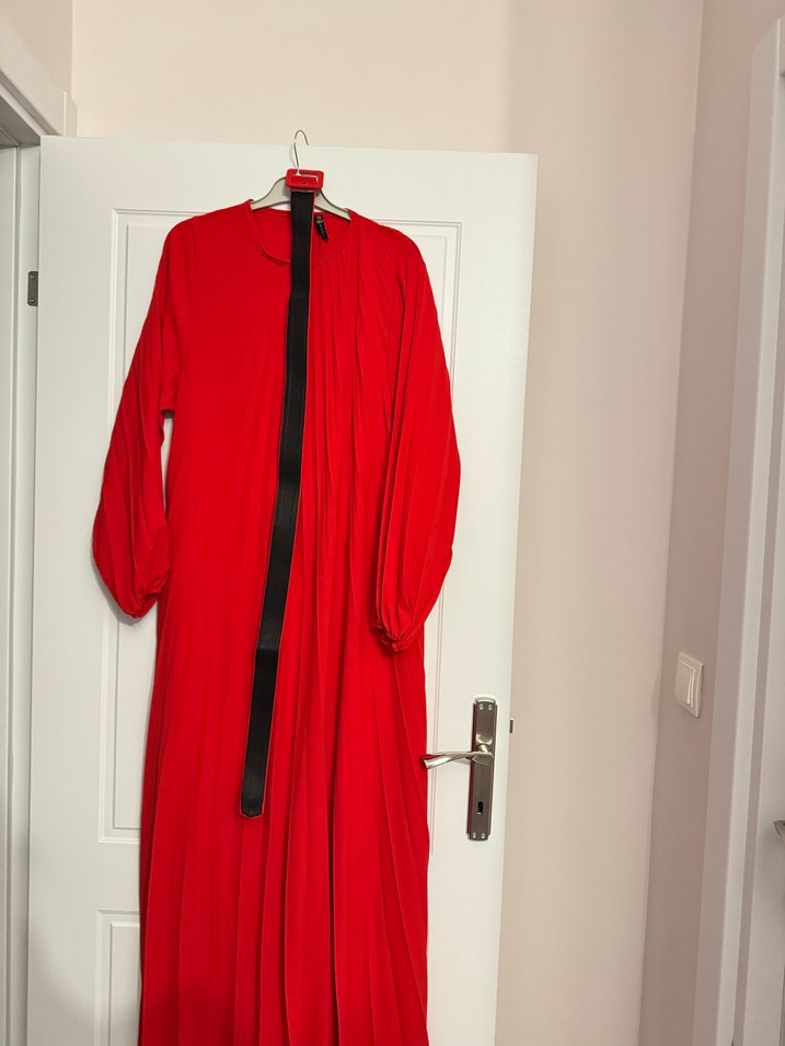 Kırmızı Uzun Salaş piliseli Elbise - Görsel 3
