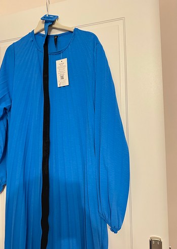 Mavi Uzun Piliseli Kadın Elbise - Görsel 3