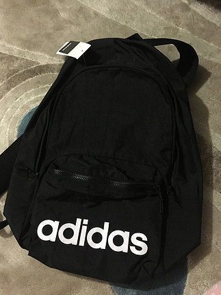 Adidas sırt çantası 