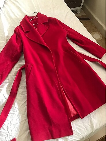 Kırmızı kaban palto