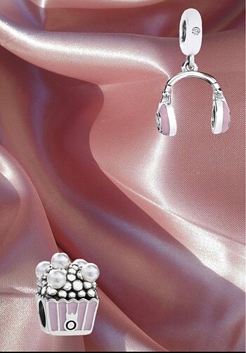 Popcorn ve kulaklık charm