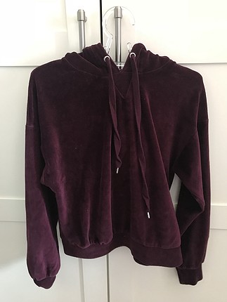 Bershka kadife görünümlü bordo-mor karışımı bir renkte