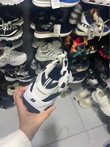 36 Beden Skecher spor ayakkabı