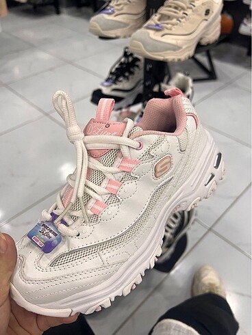 Skechers spor ayakkabı