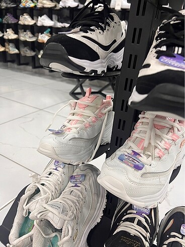 37 Beden Skechers spor ayakkabı