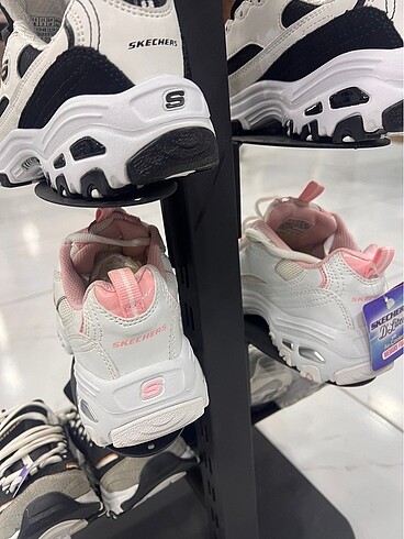 37 Beden pembe Renk Skechers spor ayakkabı