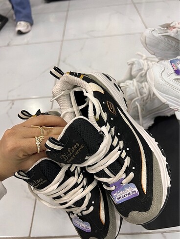 36 Beden Skechers spor ayakkabı