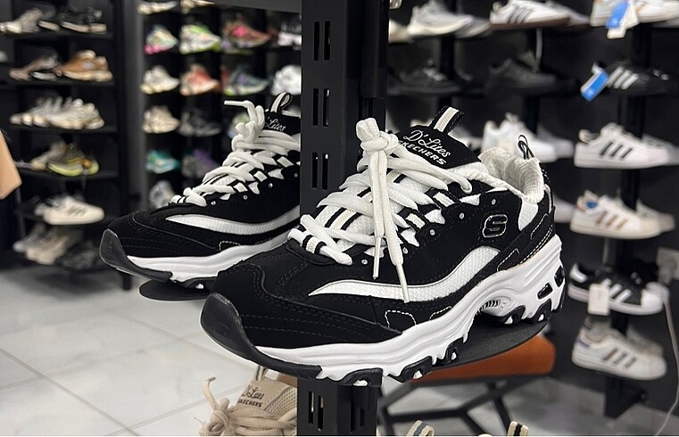 36 Beden Skechers spor ayakkabı