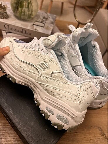 36 Beden Skechers spor ayakkabı