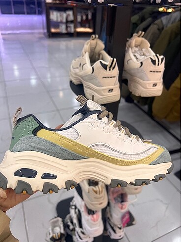 38 Beden Skechers spor ayakkabı