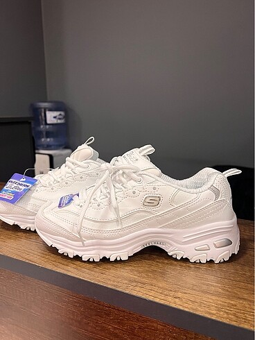 38 Beden Skechers spor Ayakkabı